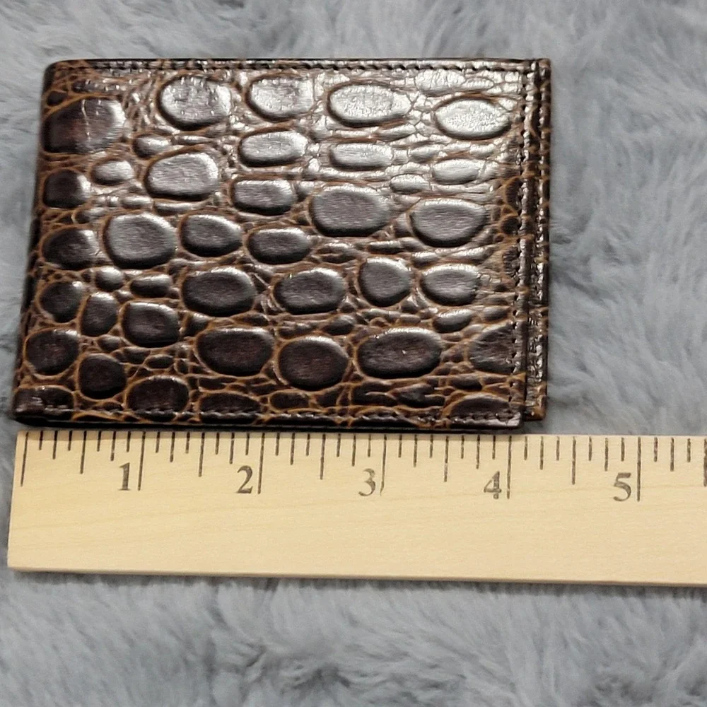 Bosca Wallet Mens Brown Leather Bifold Croc Embossed Credit Card Essentials